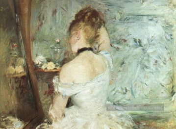 Berthe Morisot œuvres - Une femme à sa toilette Berthe Morisot